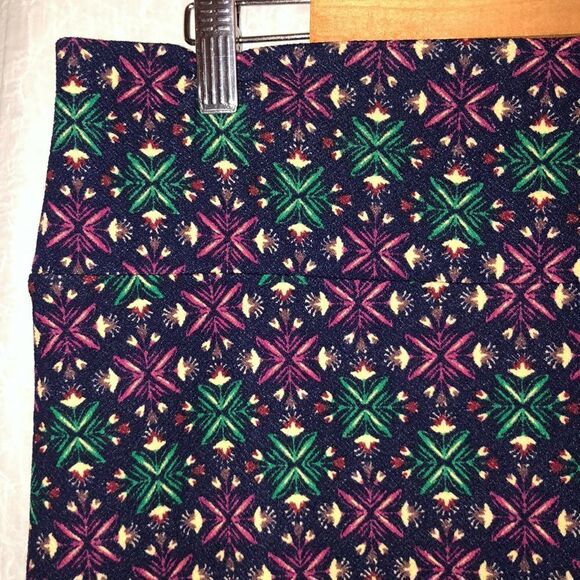 LuLaRoe XL Black Green Fuchsia Yellow Brown Stretch Cassie Pencil Skirt - Picture 3 of 9